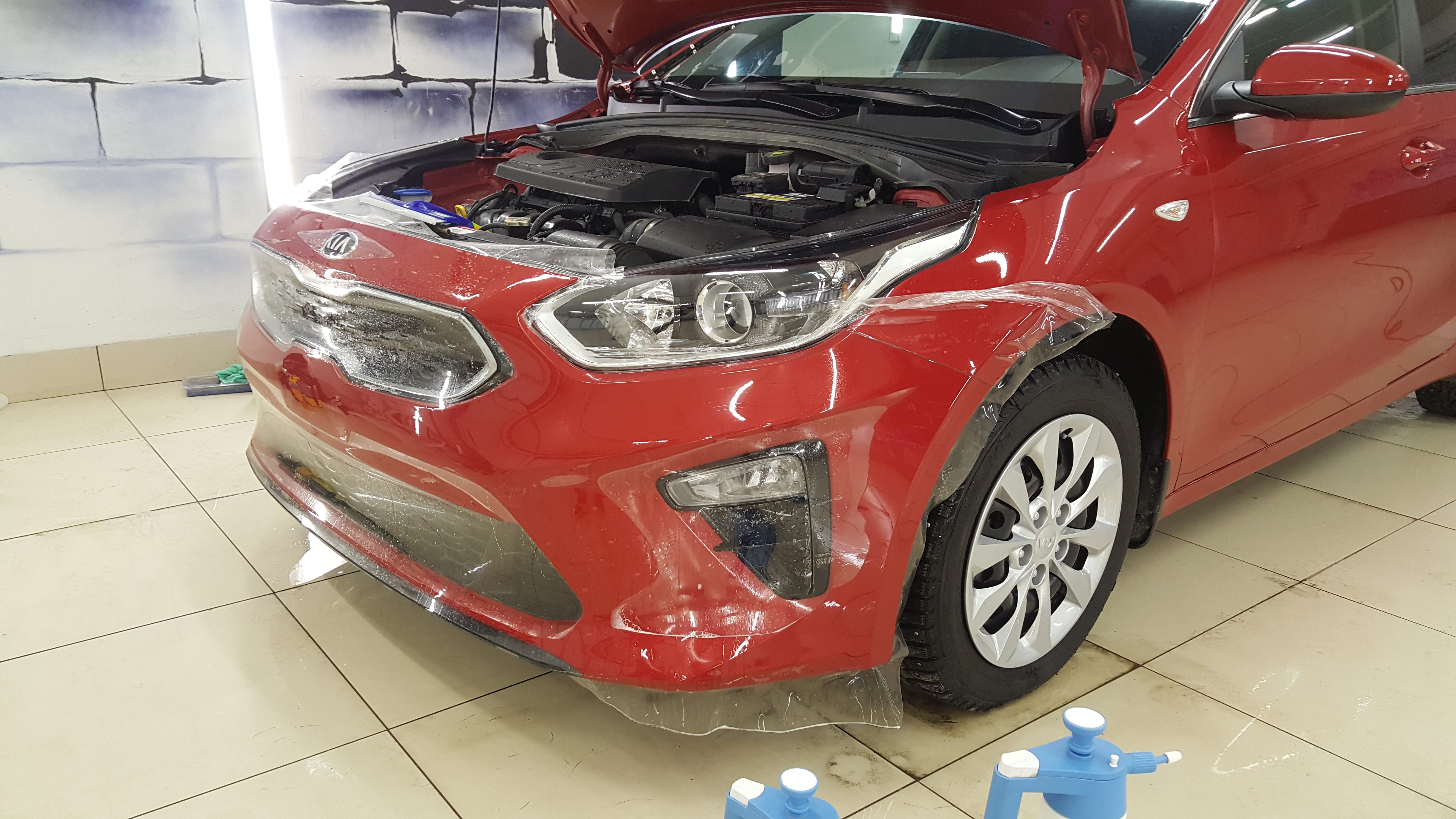 Оклейка антигравийной пленкой автомобиля Kia