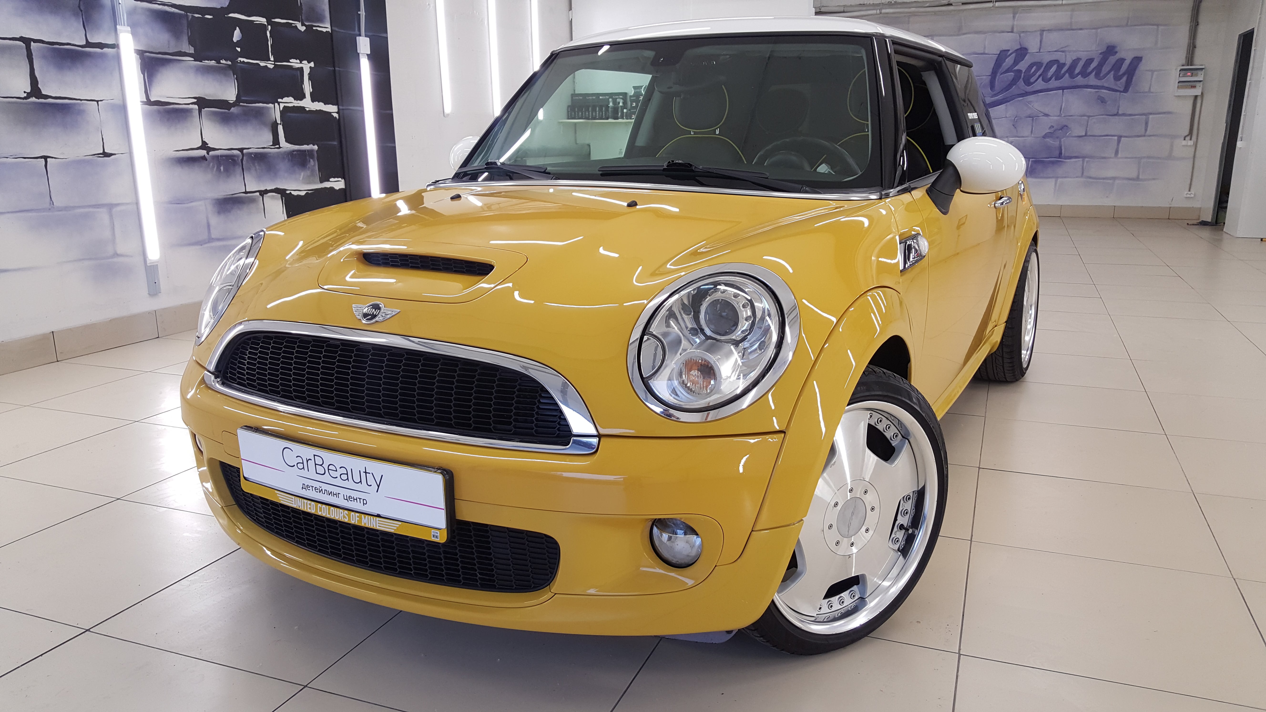 Полировка кузова автомобиля Mini Cooper